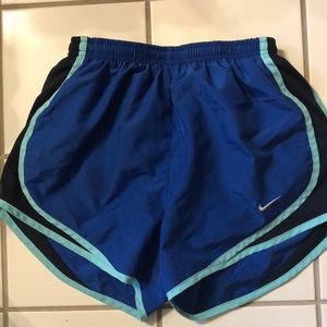 NIKE tempo running shorts